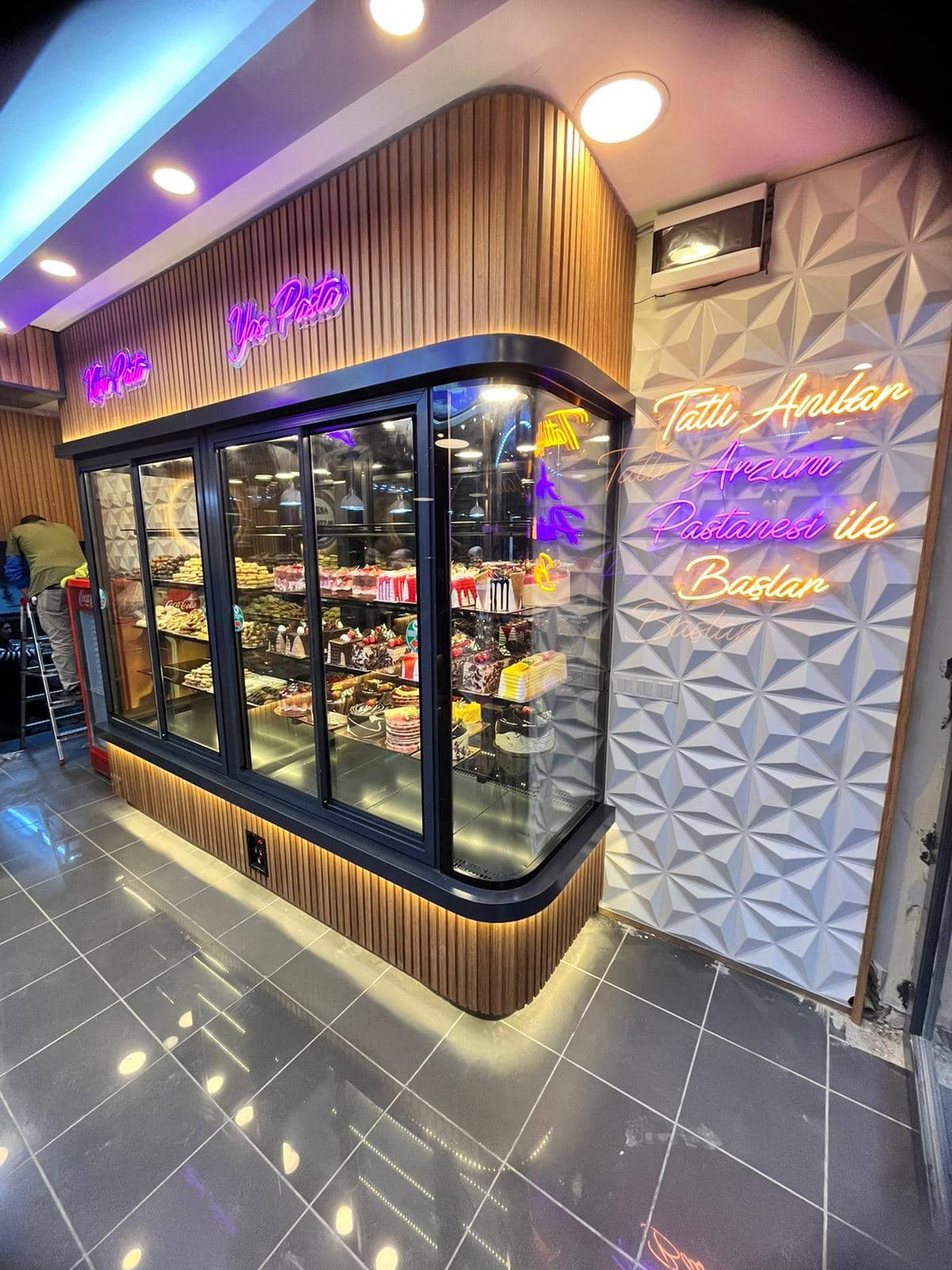 Wall-Type Bakery Case PV-200